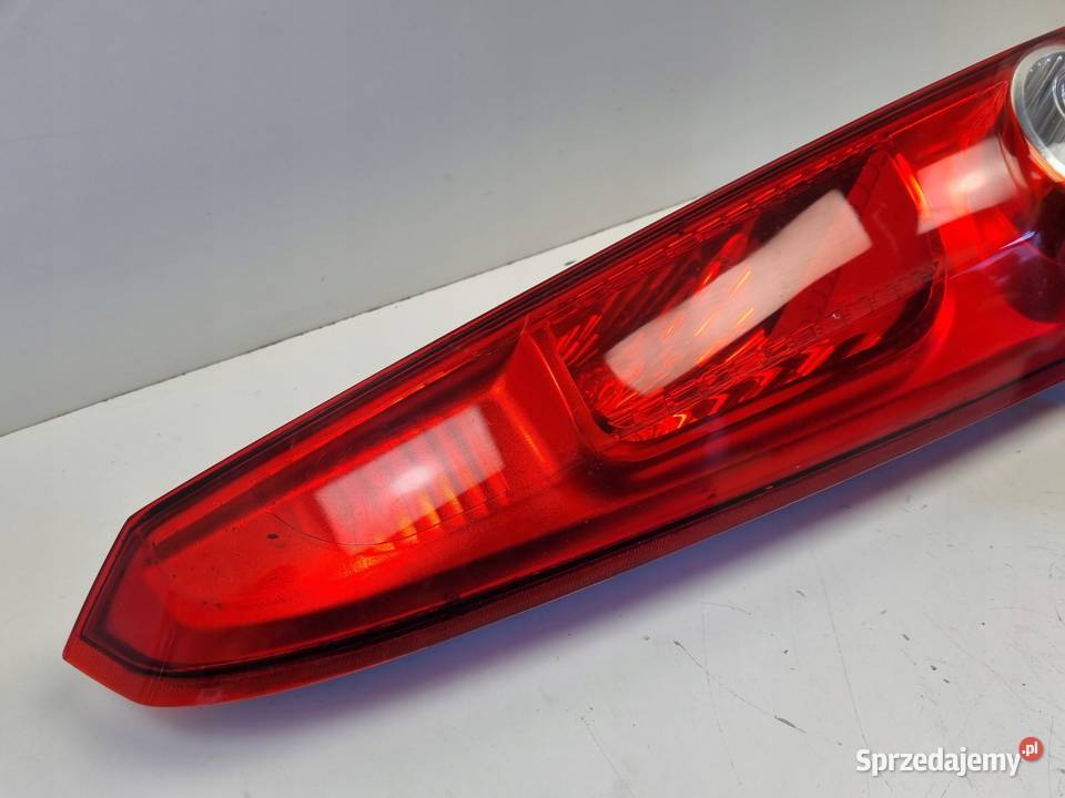 Ford Fiesta Mk5 Mk6 lift 0508r 5 drzwi TYLNA Rudka