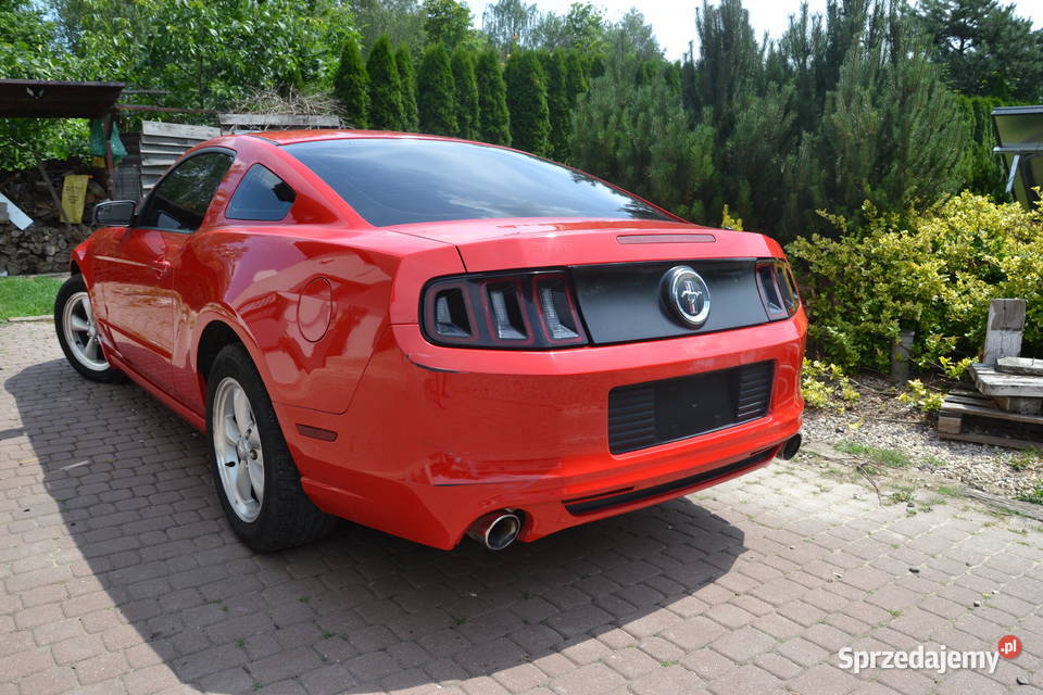 MANUAL Ford Mustang Coupe z 2014 z silnikiem 37 Marynin