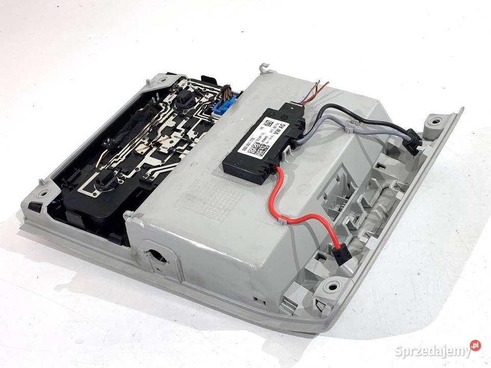 LAMPKA SUFITOWA VW GOLF VII 5G0868837 Hatchback sprzedam