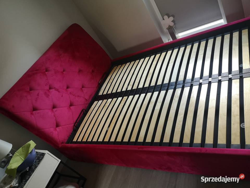 Solidne i masywne łóżko z materacem materasso Wrocław