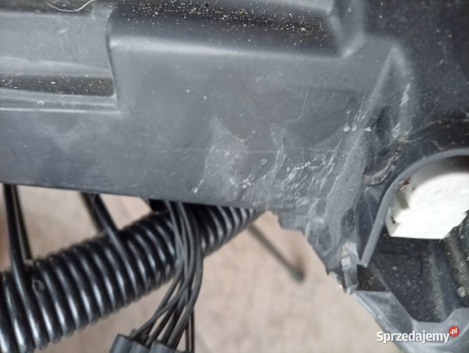 Lampy przód xc60 Żarów sprzedam