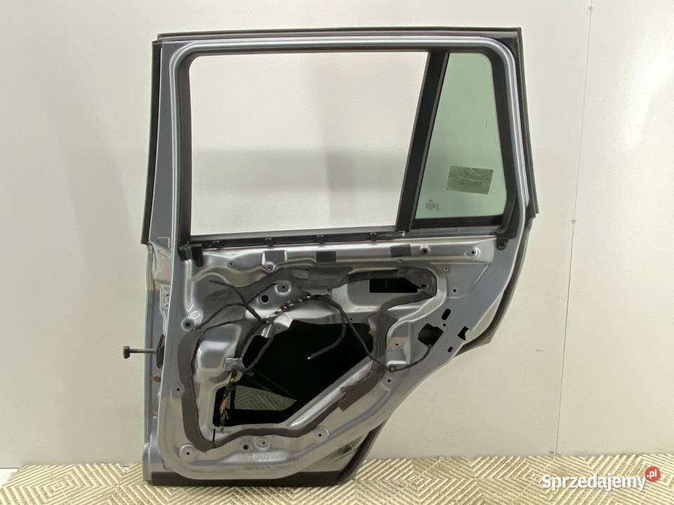 DRZWI PRAWY TYŁ BMW E83 SUV 0311 SILBERGRAU sprzedam