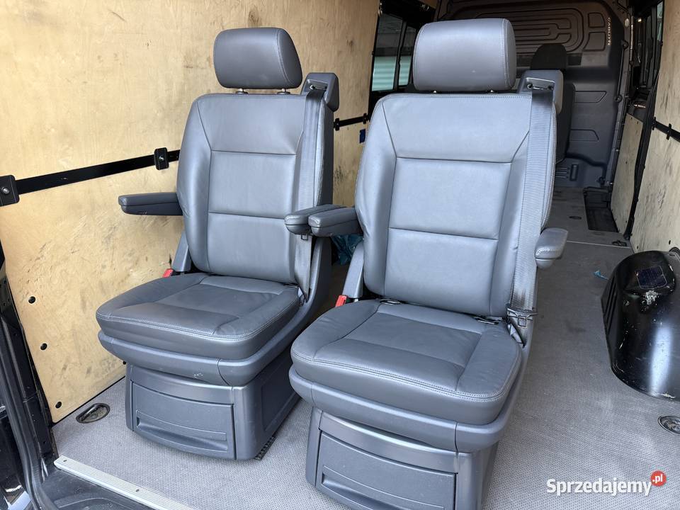 Fotele VW Multivan T5 T6 Skóra podłokietniki osobowe