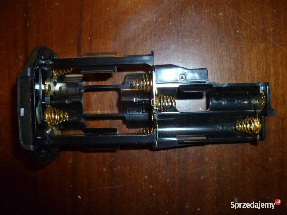 Pojemnik na 6 baterii AA