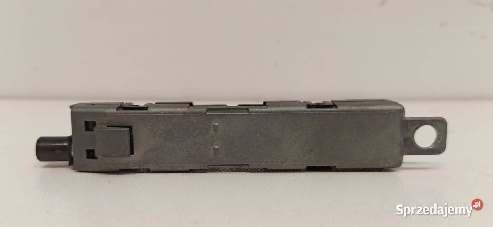 WZMACNIACZ ANTENY 8R0035225M Pozostałe dolnośląskie