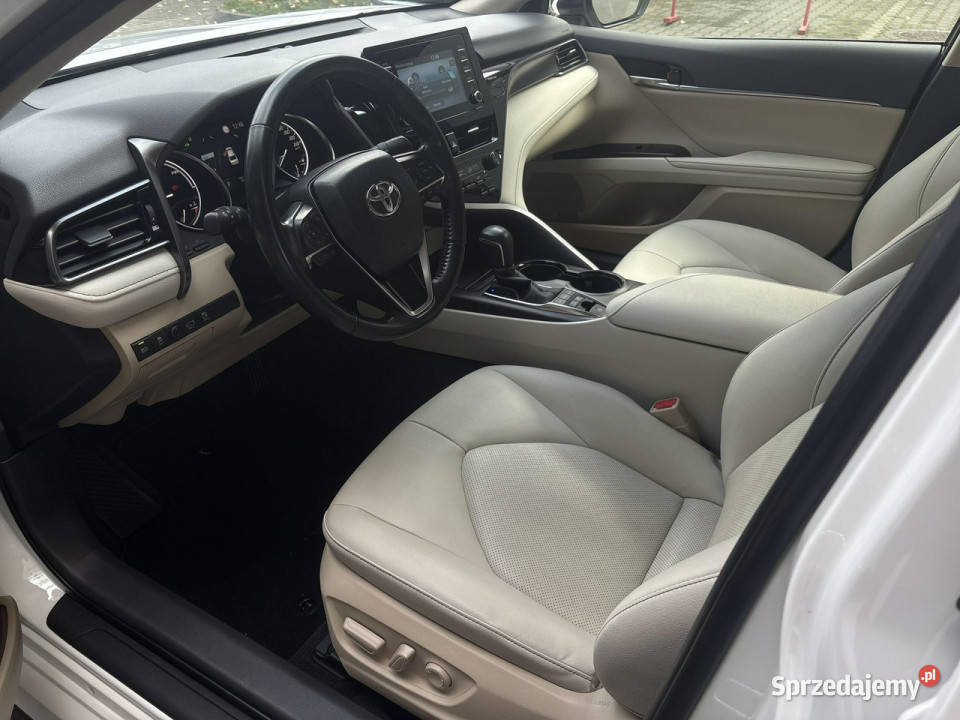 Toyota Camry 25 HSD 218 COMFORT BUSINESS salon 218KM Warszawa sprzedam