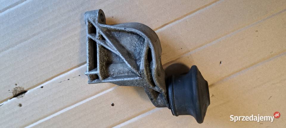 Łapa silnika przednia 8A0199343G Audi 80 B4 19 Luzino