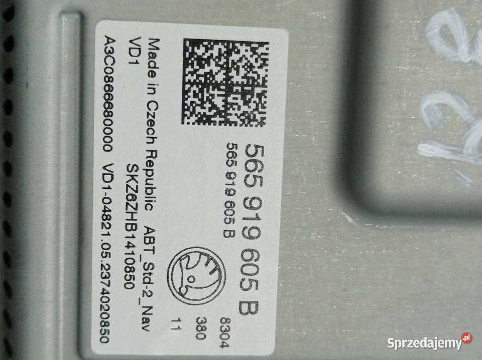 RADIO WYŚWIETLACZ EKRAN LIFT 565919605B Skoda