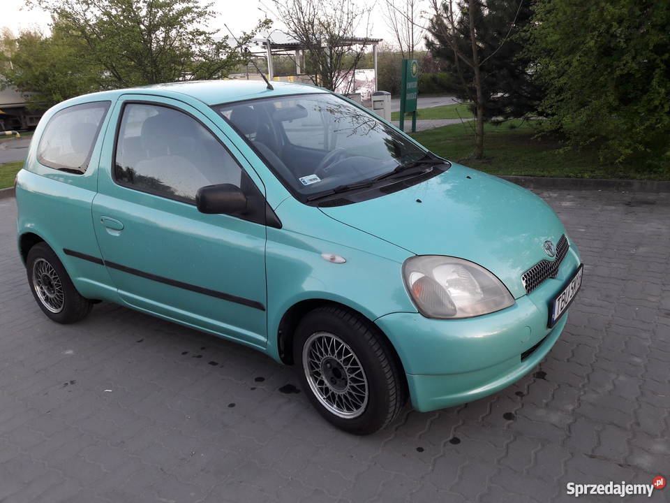 Toyota Yaris I używana kobietę 205000km Busko-Zdrój