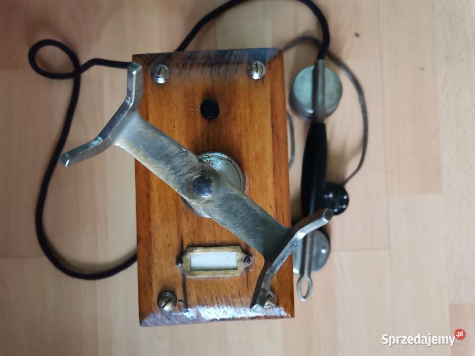 Stary telefon na korbke z lat 30 tych Art Deco