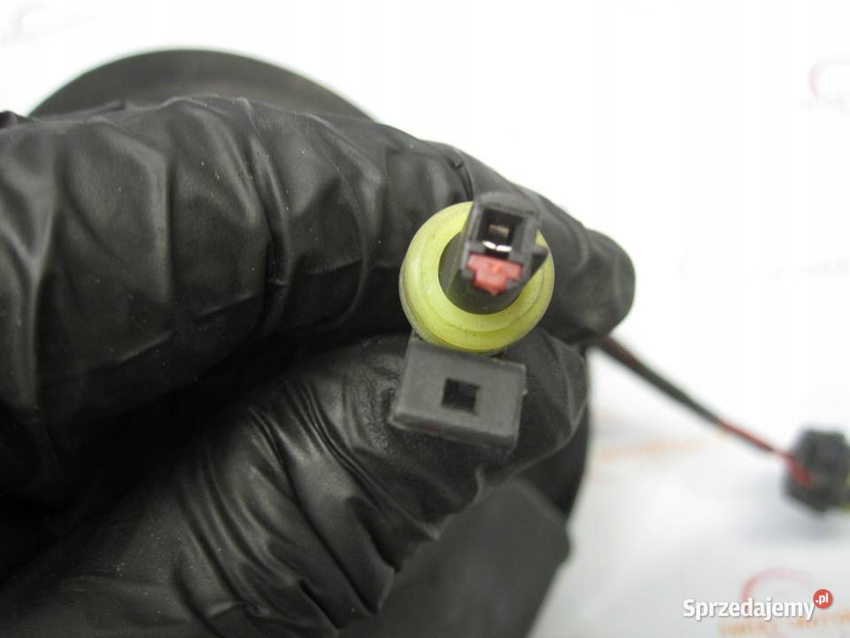 VW GOLF VI 09r lampa prawa przód 5K2941006H osobowe Kielce sprzedam