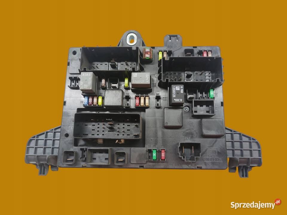 SKRZYNKA BSI 13302301 365927271 Opel Astra IV sprzedam