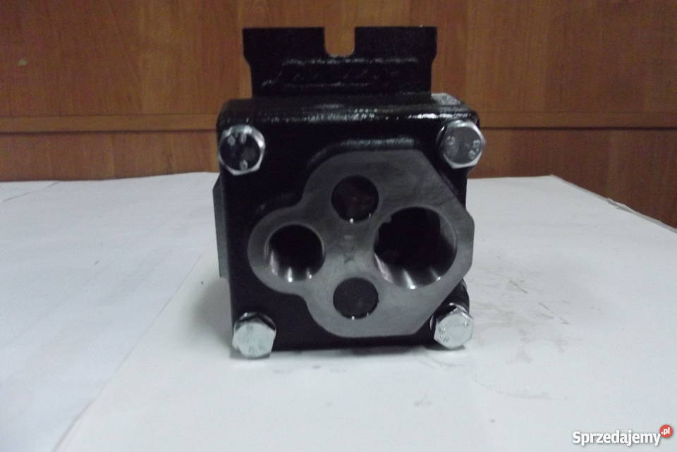 Pompa olejowa Zetor silniki 4ro cylindrowe Części zamienne lubelskie Parczew