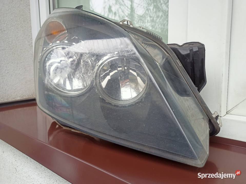 Opel Astra H lampa przednia prawa reflektor Sieradz