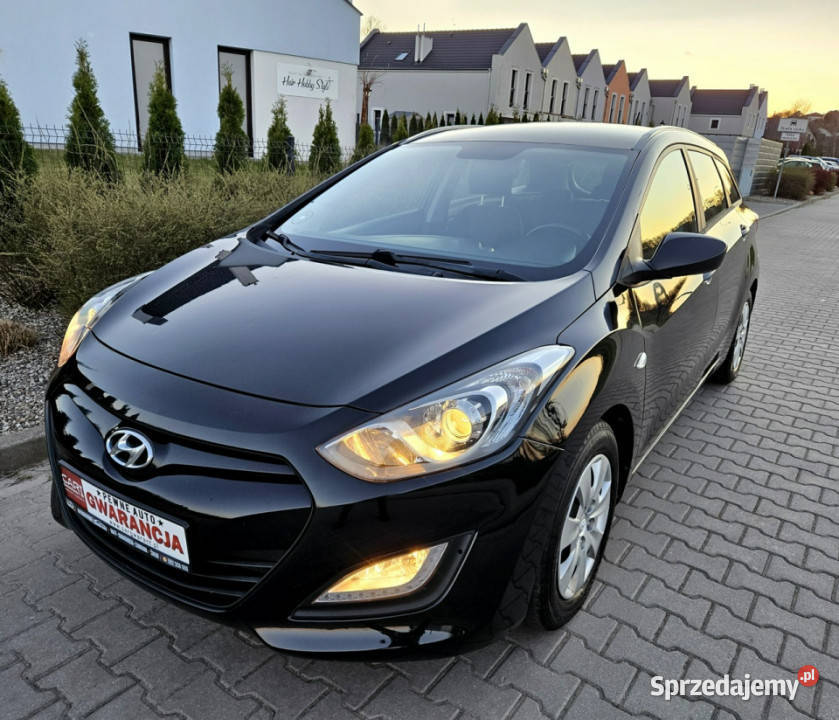Hyundai i30 16Gdi 135 Zadbany LED Rata600 II wspomaganie kierownicy Samochody osobowe sprzedam