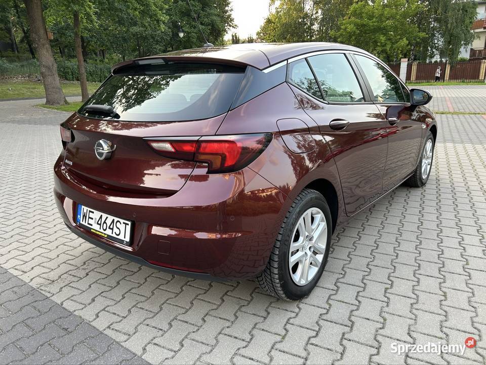 Salon Polska Warszawa przebieg jedyne 8200 mazowieckie