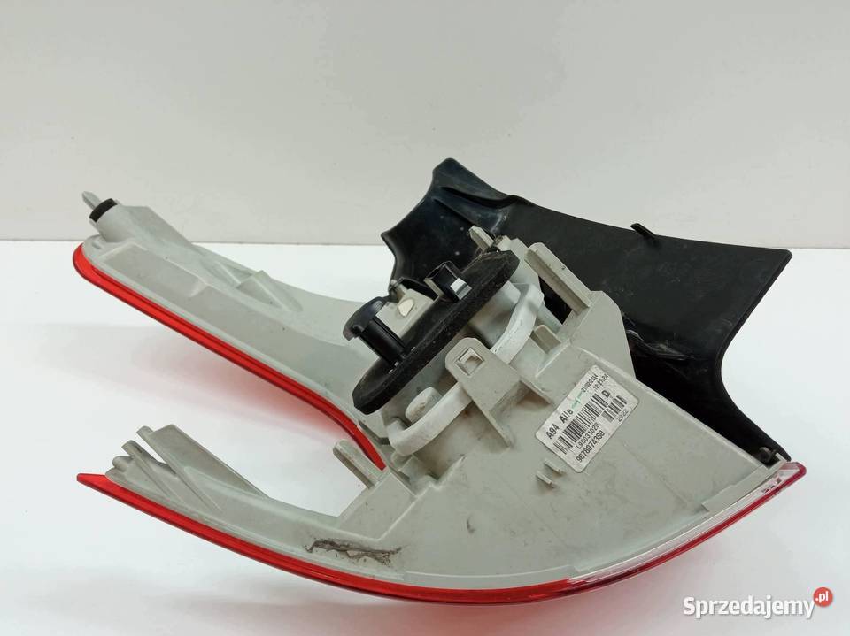 LAMPA TYŁ PRAWA 9678074380 Peugeot 2008 I