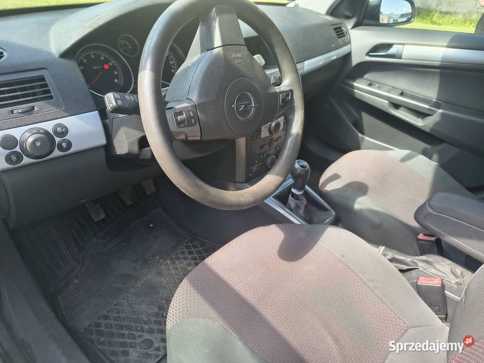Sprzedam Opel Astra Combi Rok produkcji 2005 Minikowo