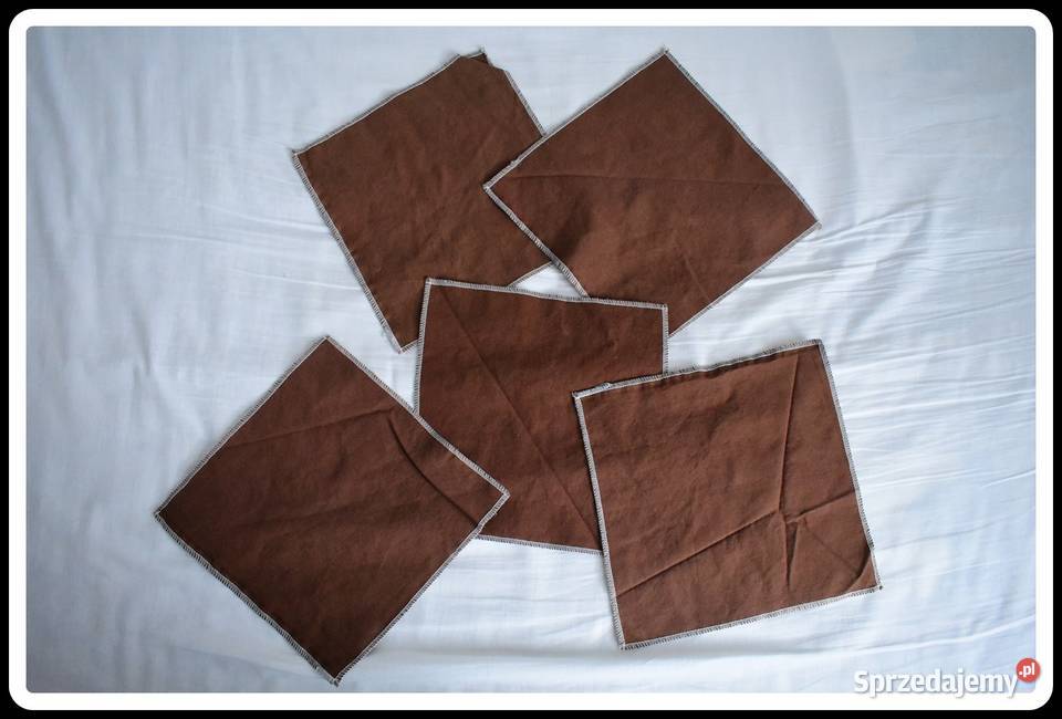 Zestaw 5 brązowych serwetek 25 x 25 Płock