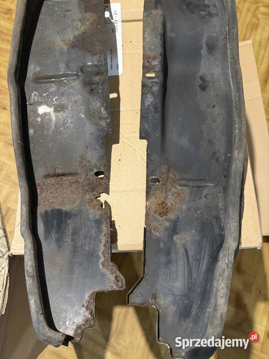 BMW e24 628 nadkola wewnętrzne przód Mszana