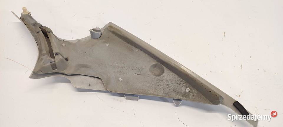 MERCEDES W211 OSŁONA SŁUPKA LEWY TYŁ A2116901325