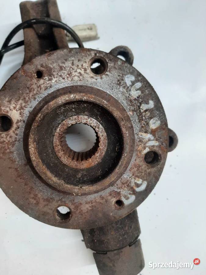 Citroen C4 20 16V Prawa zwrotnica osobowe Ksawerów