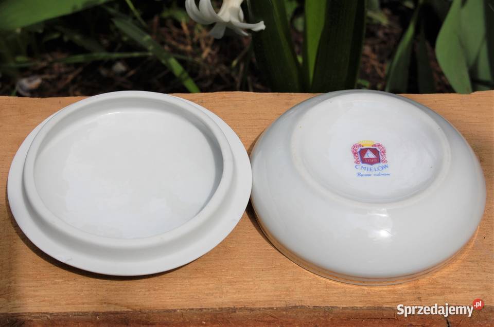 Puzderko bomboniera Wielkanoc porcelana Ćmielów sprzedam