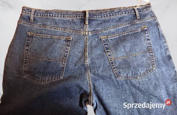 Nowe spodnie Jeans i używany tshirt puszystego Wola Rzędzińska