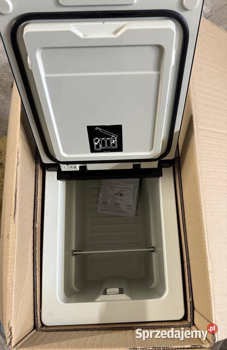 Lodówka szuflada Mercedes Actros MP4 Mp5 Części samochodowe Warszawa