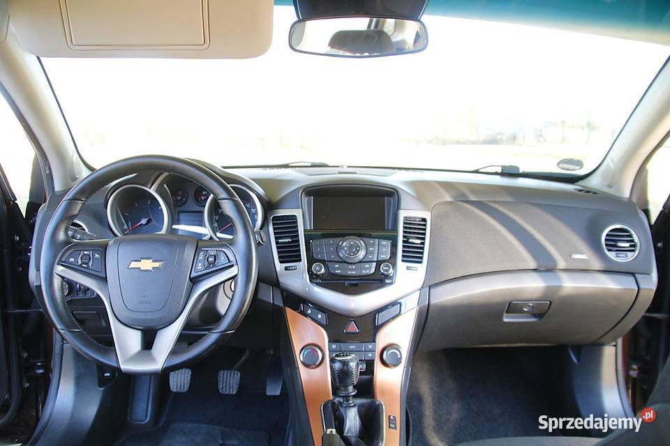 Chevrolet Cruze 17 130 diesel kombi klimatyzacja manualna Trawniki