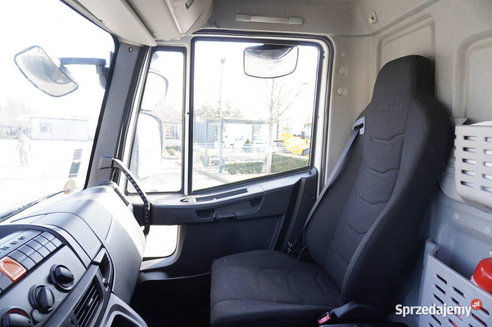 Iveco Eurocargo 140190 4x2 E6 Chłodnia hakowa 5480kg małopolskie Kraków