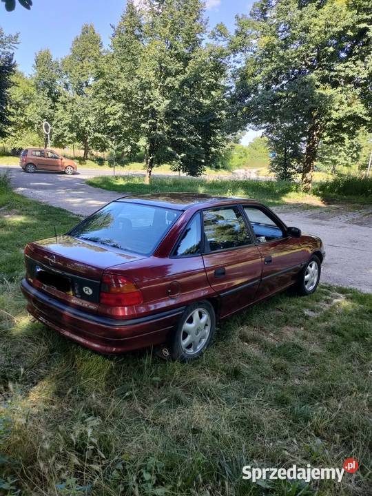 Opel Astra F 16 16V LPG radio Brzeg Dolny
