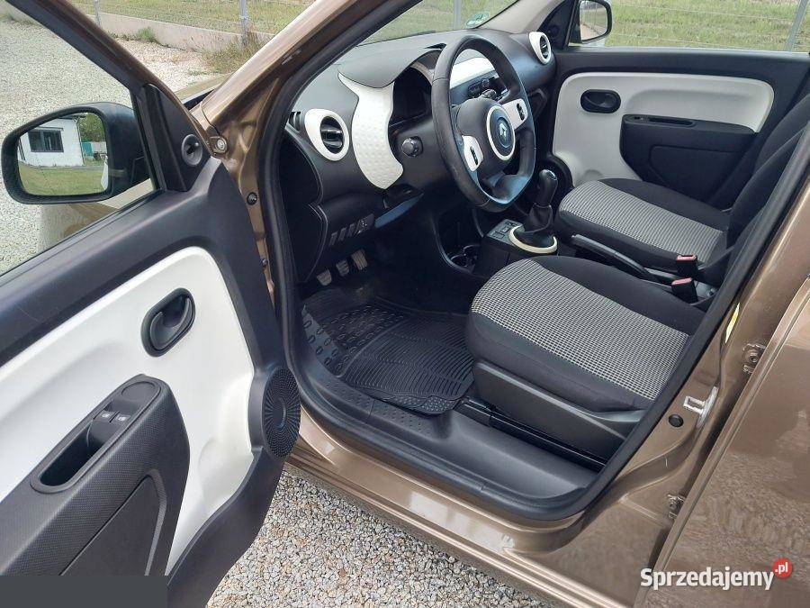 Renault Twingo 10 benzyna 71 2015r 121868km Goszcz