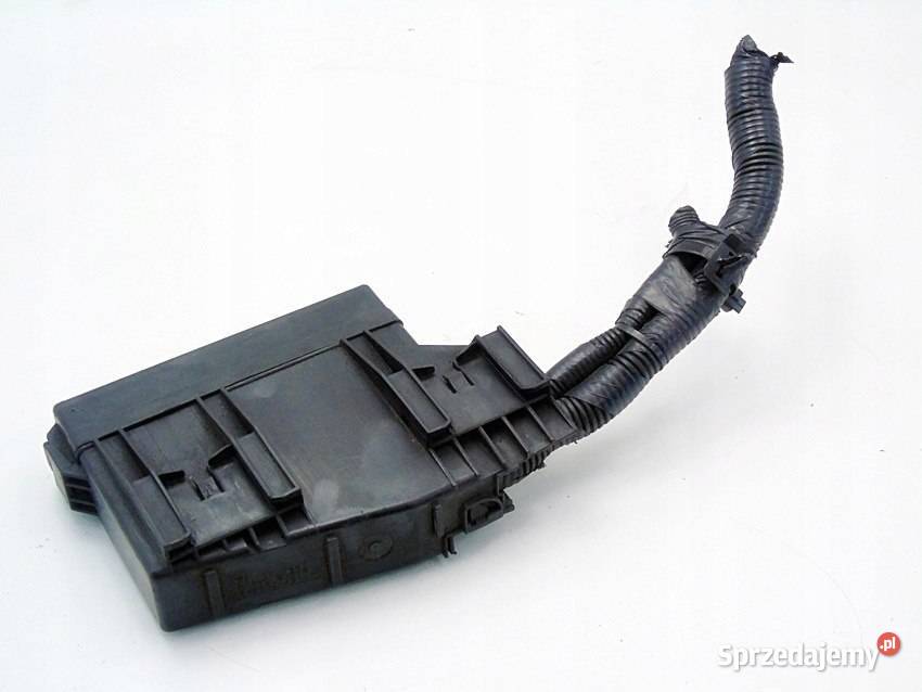 SKRZYNKA BEZPIECZNIKÓW BEZPIECZNIKI NISSAN osobowe śląskie Sosnowiec