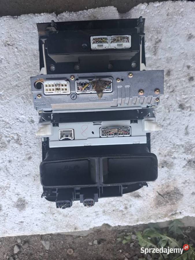 Panel Środkowy Radio Klimatyzacja Toyota Avensis Wisznice