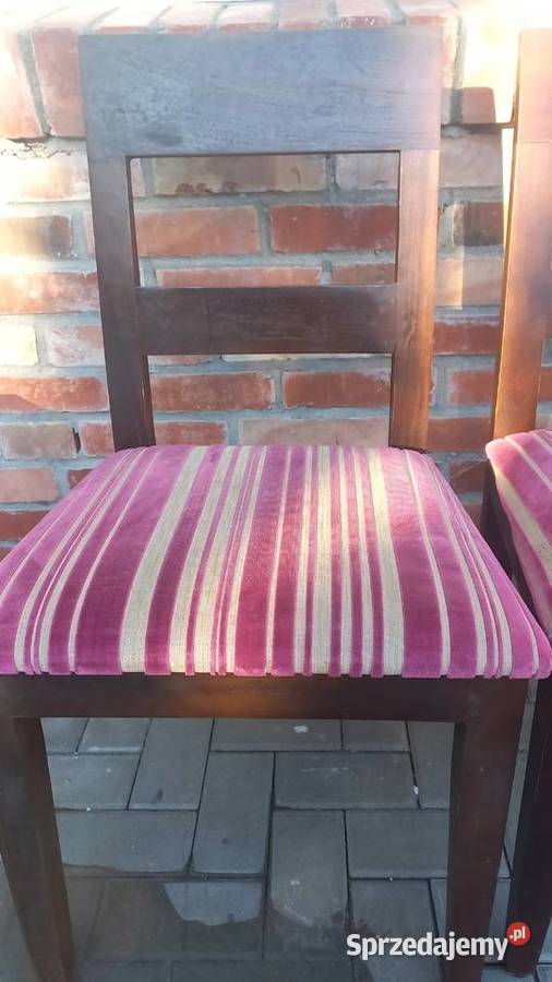 Krzesła drewniane tekowe z materiałową tapicerką Gawroniec