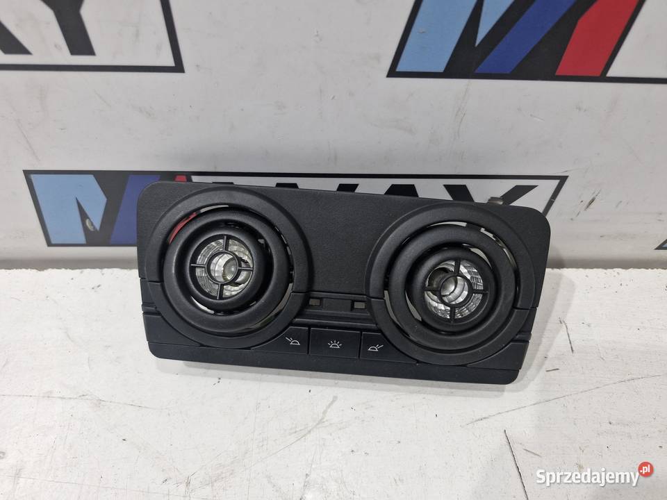 BMW 5 F10 F11 CZARNA TYLNA LAMPKA WNĘTRZA Oświetlenie kabiny