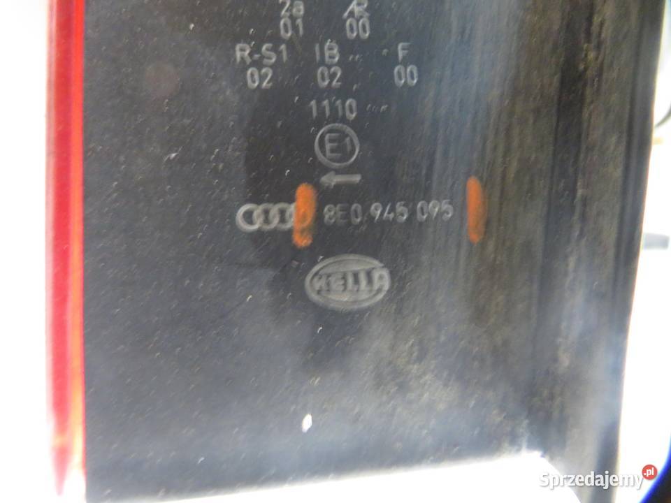 LAMPA LEWA TYLNA AUDI A4 B6 8E0945095
