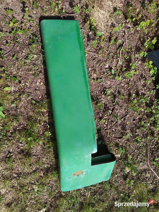 Błotnik lewy kabiny John Deere