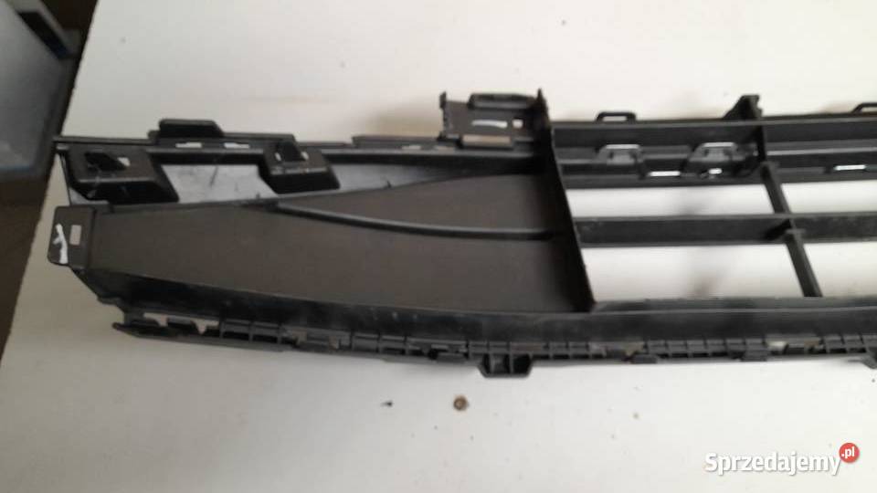 KRATKA ŚRODKOWA ZDERZAKA VW PASSAT B8 ALLTRACK Atrapy sprzedam