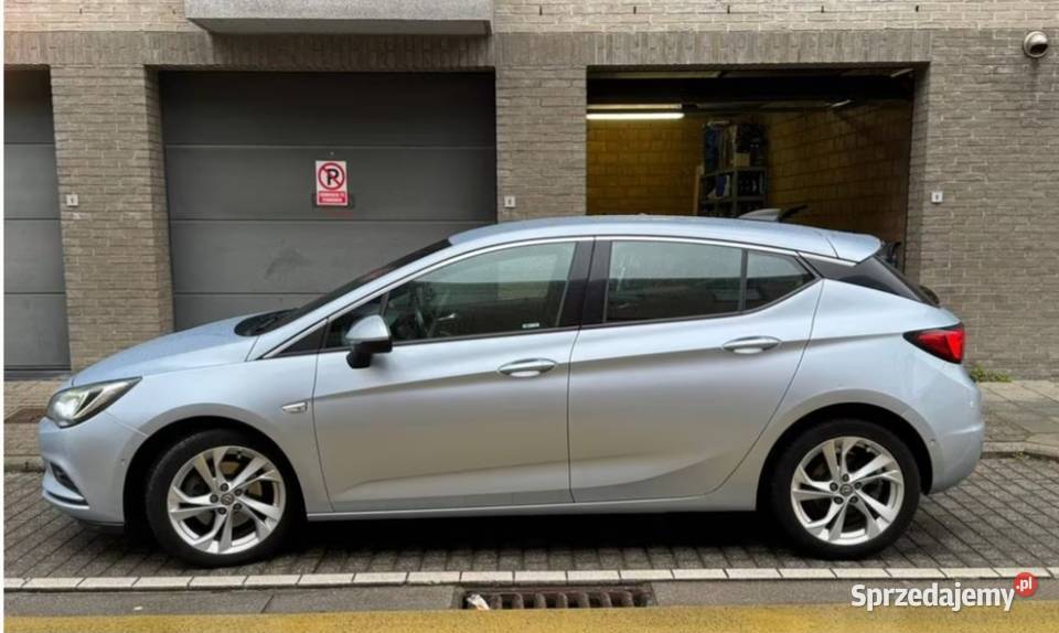 Opel Astra K asystent pasa ruchu Pniewy