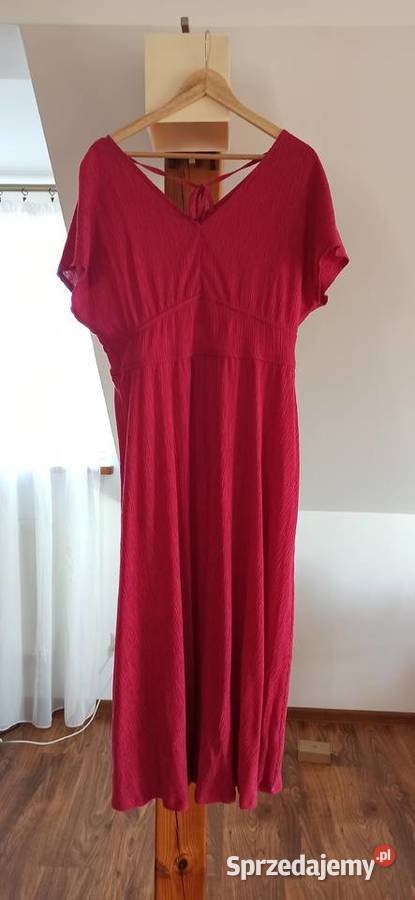 Nowa elegancka długa sukienka damska kolor Spódnice i sukienki Brzechów