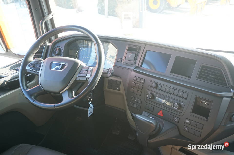 Ciągnik siodłowy MAN TGX 33580 6x4 DMC 70000 Kraków