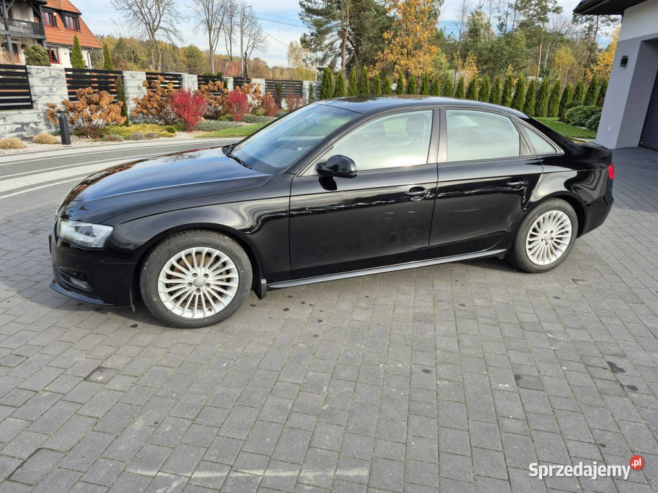 Audi A4 xenon led navi chromy ładny sedan B8 podgrzewane fotele lubelskie Drelów