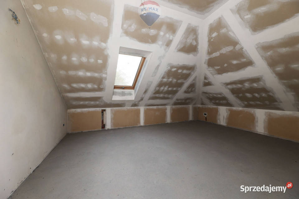 Dom z poddaszem użytkowym 175m2 Bulowice