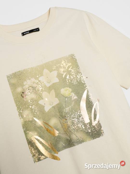 kremowy tshirt z nadrukiem Sinsay Olkusz