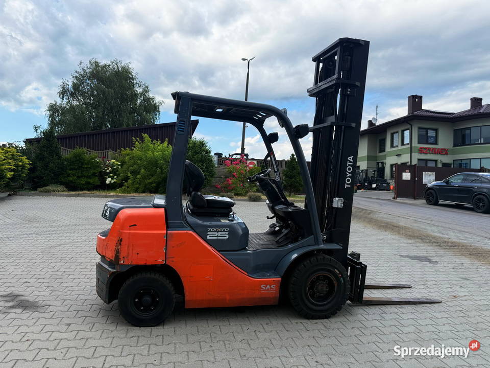 wózek widłowy TOYOTA 8FDF25 diesel 450m przesuw diesel Wózki widłowe Działoszyn