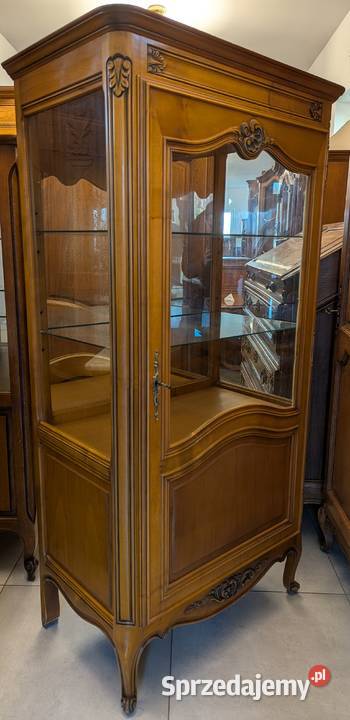 Piękna witrynaserwantka ludwikowska orzechsklep sprzedam