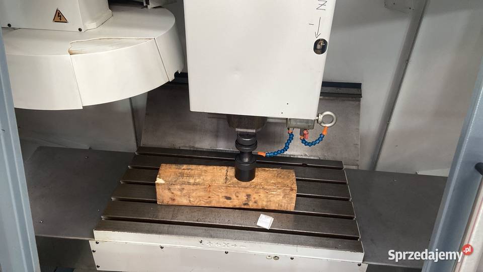 Pionowe centrum obróbcze CINCINNATI ARROW 750 Produkcja sprzedam