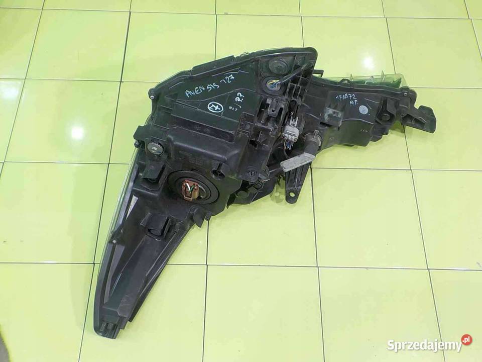 TOYOTA AVENSIS T27 T29 III LIFT II 17r lampa osobowe